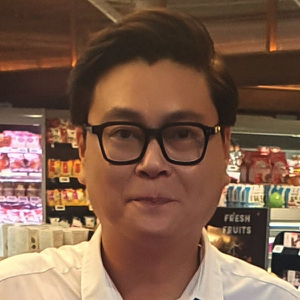 Anthony Lim (Branch Manager, FairPrice Finest Clarke Quay)